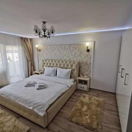 Apartament Gold Luxury Apartamento Tîrgu Ocna Exterior foto