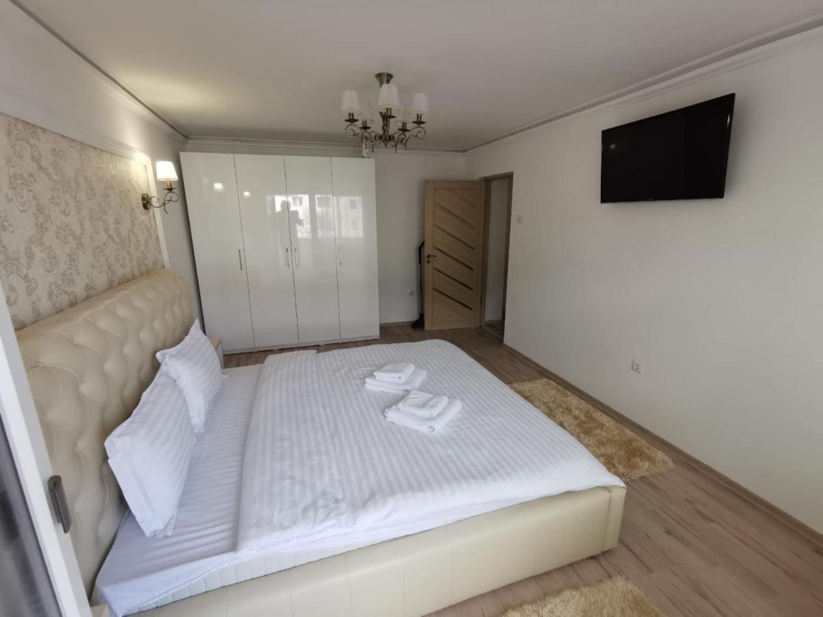 Apartament Gold Luxury Apartamento Tîrgu Ocna Exterior foto